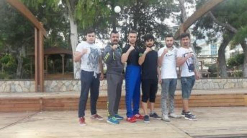 Nevşehir Belediyesi Boks&ouml;rleri Madalya İ&ccedil;in Ringe &Ccedil;ıkıyor