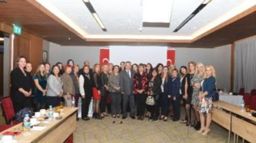 Katlav: &ldquo;t&uuml;rk Kadını Bağımsızlık S&ouml;z Konusuysa Hep &Ouml;n Sıralarda&rdquo;