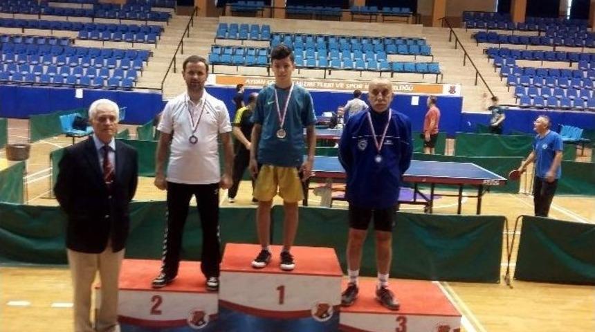 Atat&uuml;rk&rsquo;&uuml; Anma Haftası Masa Tenisi Turnuvası &Ouml;d&uuml;lleri Sahiplerini Buldu