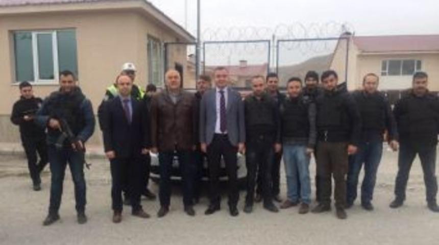 Kaymakam Sarı&rsquo;dan Polise Moral Ziyareti