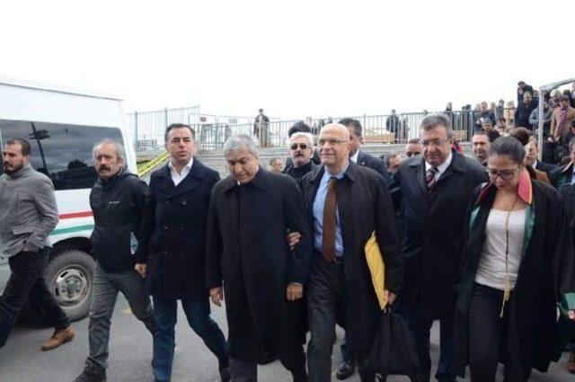 Chp Milletvekili Enis Berberoğlu Ilk Kez Hakim Karşısına Çıktı 2
