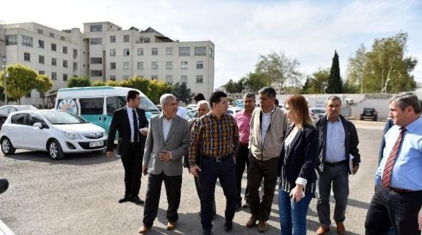 Başkan T&uuml;t&uuml;nc&uuml;. Hizmet Binasını İnceledi