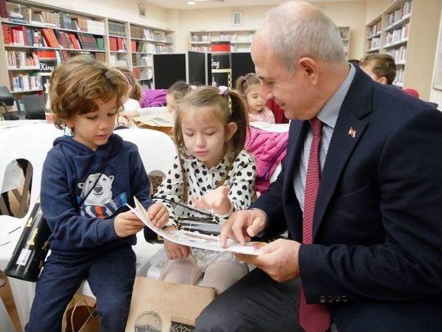 Başkan Akgün, Çocuklara Kitap Okudu