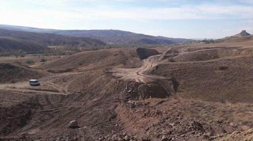 Gemerek Kartalkaya Barajı&rsquo;nda &Ccedil;alışmalar S&uuml;r&uuml;yor