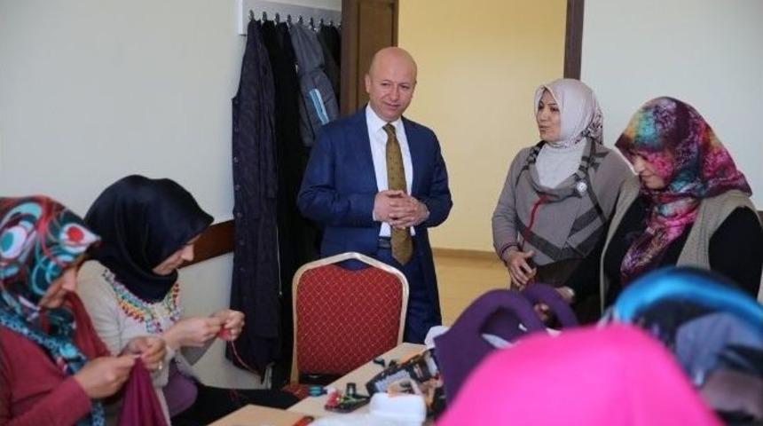 Kocasinan Belediye Başkanı &Ccedil;olakbayrakdar Semt Konaklarını Ziyaret Etti