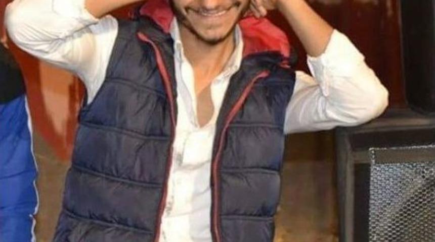 Ağabeyi Polise Ateş Ederken &Ouml;ld&uuml;r&uuml;ld&uuml;, Kendisi Molotof Atarken Vuruldu