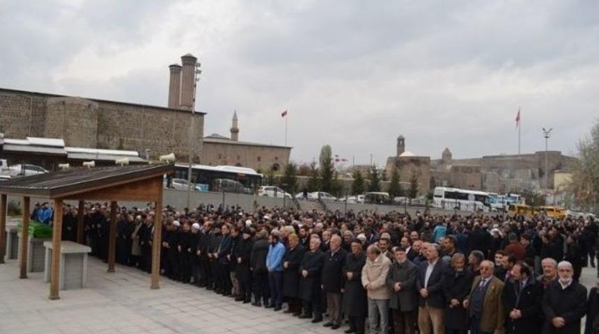 Taşkesenligil Ailesinin Acı G&uuml;n&uuml;