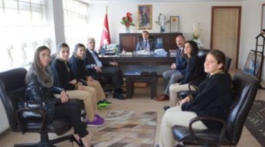 Meslek Liseli &Ouml;ğrenciler Avrupa Yolcusu