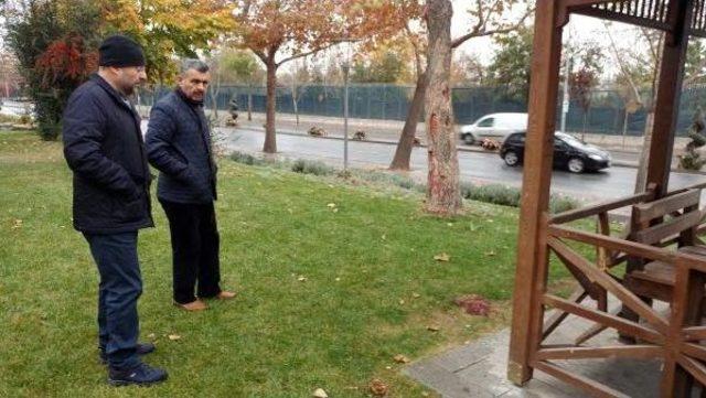 Parkta Sabah Yürüyüşü Yaparken Otomobil Altında Öldü(2)