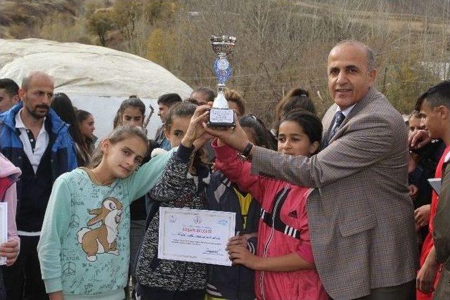 Hakkari’de Kros Yarışması