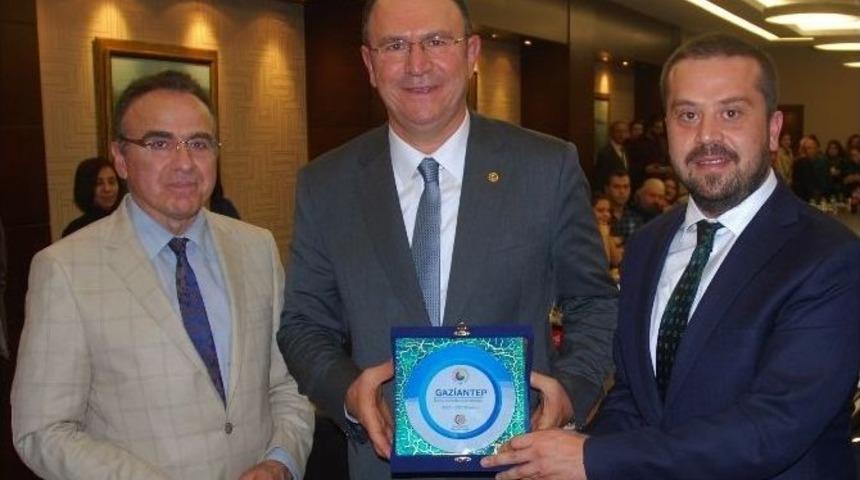 Top&ccedil;uoğlu &Ouml;ğrencilere Başarının Altın Kurallarını Anlattı