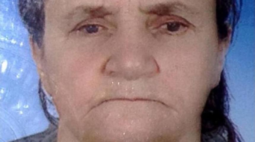 İkinci Kattan D&uuml;ş&uuml;p &Ouml;len Annesinin Başından Ayrılamadı