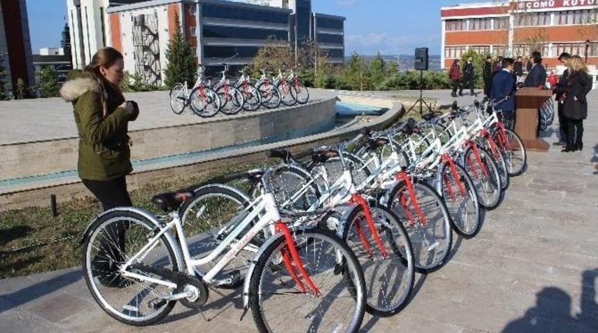 &Ccedil;om&uuml;&rsquo;de Bisiklet Dağıtım T&ouml;reni Ger&ccedil;ekleşti