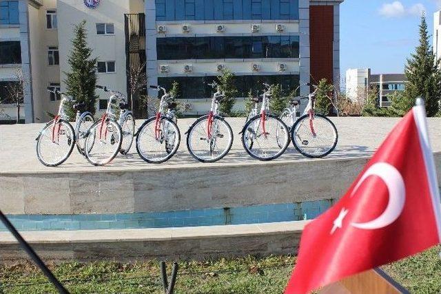 Çomü’de Bisiklet Dağıtım Töreni Gerçekleşti