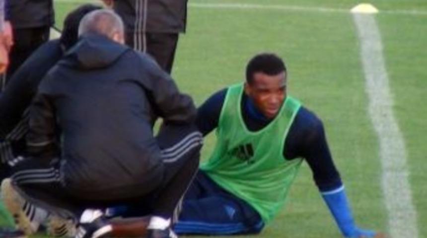 B&uuml;y&uuml;kşehir Gaziantepspor&rsquo;da Ekigho 2 Hafta Yok