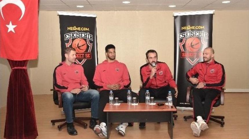 Nesine.com Eskişehir Basket Oyuncuları Panele Katıldı