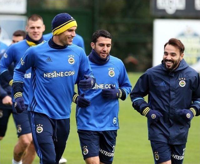 Fenerbahçe’de Derbi Hazırlıkları Devam Ediyor