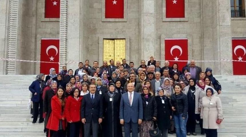 Tepebaşı Belediyesi K&uuml;lt&uuml;r Gezileri Vatandaşları Tbmm İle Buluşturuyor
