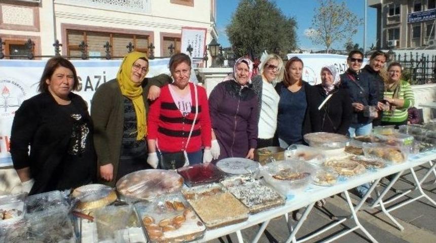 Gazi Ortaokulu Okul Aile Birliğinden Kermes