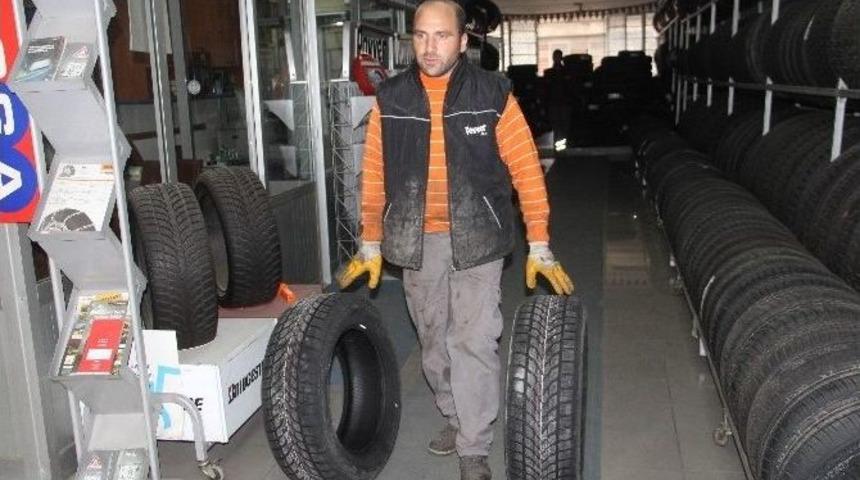 Kışlık Bakım Ve Kar Lastiği Sanayici Esnafını Sevindirdi