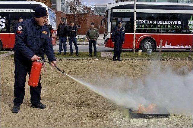 Tepebaşı Yangınla Mücadele Ekibi’nin Yangın Tatbikatı