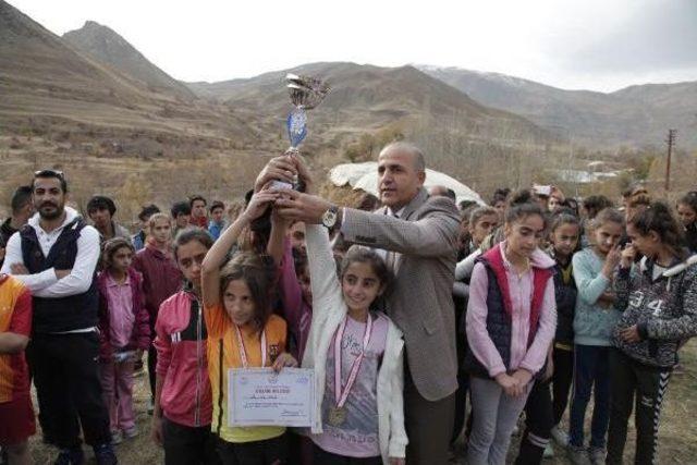 Hakkari'de Bayıltan Koşu