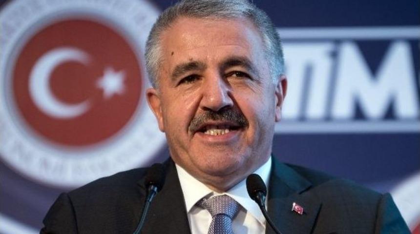 Bakan Arslan: &ldquo;d&uuml;nyayla &Ccedil;atır &Ccedil;atır Rekabet Etmemiz Lazım&rdquo;