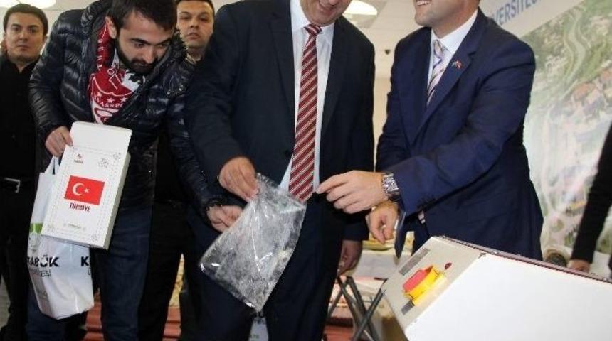 46 &Uuml;lke Ve 81 Şehirden &Ouml;ğrenciler Un Kattı, &rsquo;hoşg&ouml;r&uuml; Ekmeği&rsquo; Yapıldı