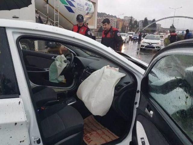 &Ccedil;aykur Rizesporlu Kweuke Trafik Kazası Ge&ccedil;irdi 2