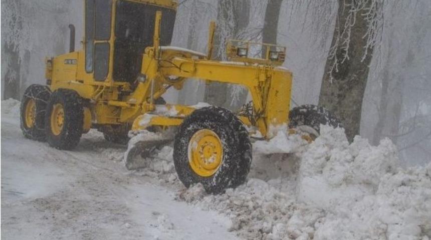 Kartepe&rsquo;de Kapalı Yollar Ekiplerce A&ccedil;ılıyor