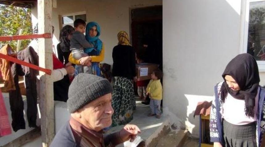 Tekirdağ'da Suriyeli Ailelere Gıda Yardımı