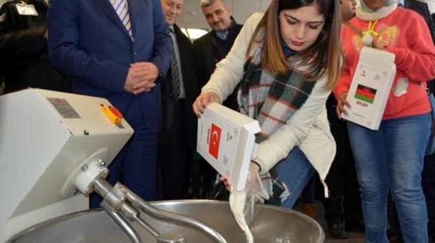 Karab&uuml;k &Uuml;niversitesi'nde 'hoşg&ouml;r&uuml; Ekmeği' Yapıldı
