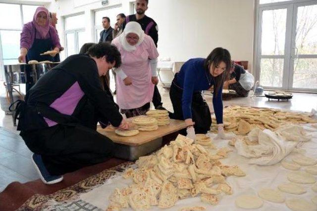 Karabük Üniversitesi'nde 'hoşgörü Ekmeği' Yapıldı