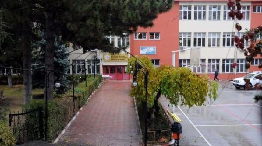 Okul M&uuml;d&uuml;r Yardımcısına Cinsel Taciz Su&ccedil;laması