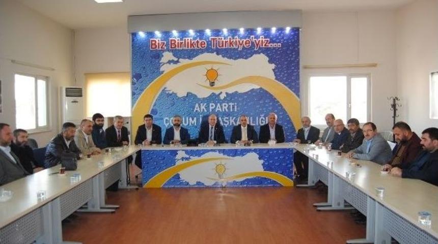 Ak Parti &Ccedil;orum İl Başkanı Mehmet Karadağ;