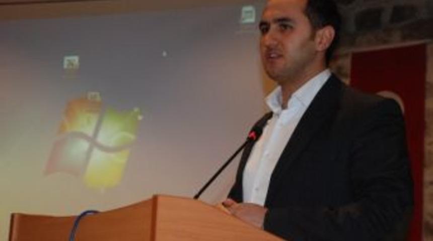 &Ouml;ğretim &Uuml;yesinden Roman Soykırımı İddiası