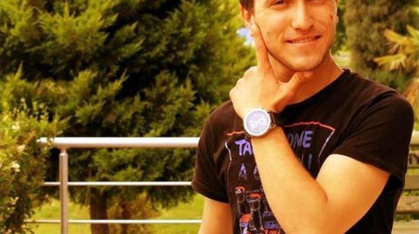 Motosikletli Kuryelik Yapan &Uuml;niversiteli, Kazada &Ouml;ld&uuml;