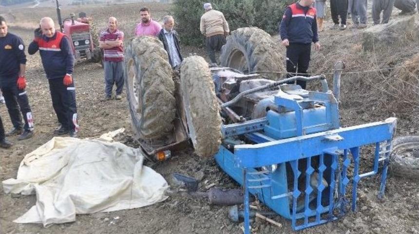 Devrilen Trakt&ouml;r&uuml;n Altında Can Verdi