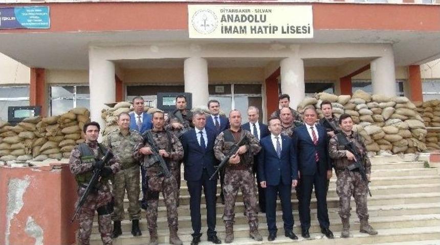 Vali Aksoy&rsquo;dan Silvan İl&ccedil;esine Ziyaret