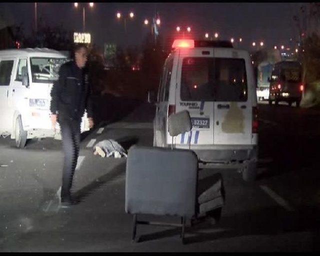 Küçükçekmece'de Trafik Kazası: 1 Ölü 3 Yaralı