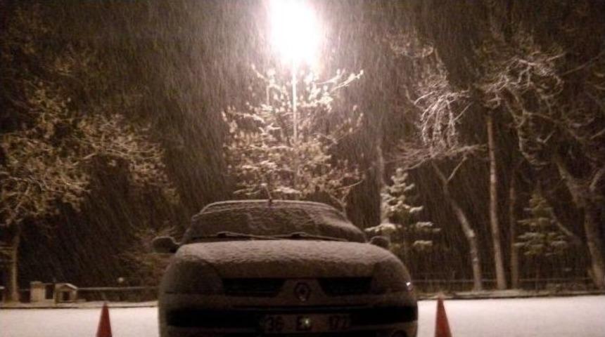 Beklenen Kar, Kars&rsquo;a Tipiyle Geldi