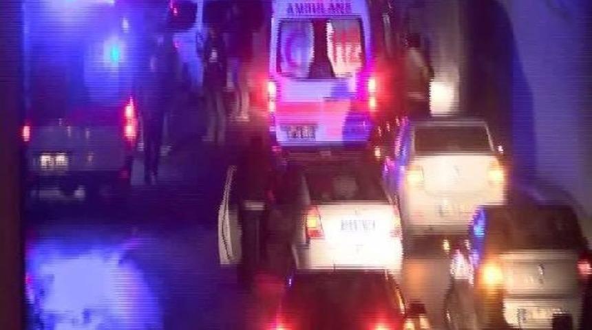 Sultangazi'de Polisin Yaptığı Operasyonun Ardından &Ccedil;atışma: 1 &Ouml;l&uuml;, 2 Yaralı