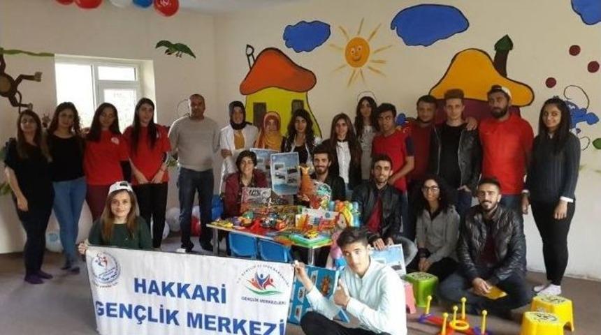 G&ouml;n&uuml;ll&uuml; Gen&ccedil;ler Sınıflara Ayrı Bir G&ouml;r&uuml;n&uuml;m Kattı