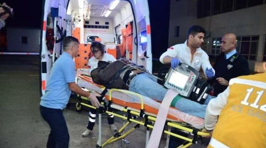 Motosikleti Devrilen Polis, Ağır Yaralandı