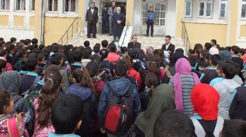 M&uuml;ft&uuml; Arvas&rsquo;tan Okul Ziyareti