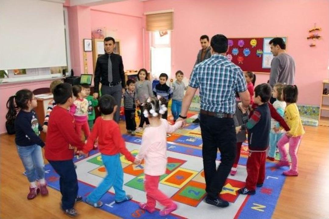 Anaokulu Değil &lsquo;babaokulu&rsquo;