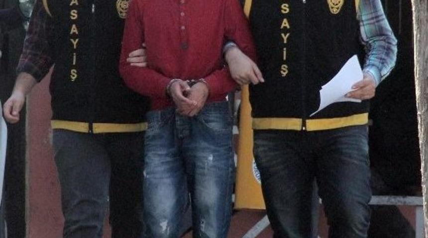 Hamile Kadının Cep Telefonunu &Ccedil;alan Kapka&ccedil;&ccedil;ı Yakalandı