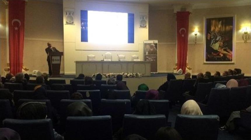&Uuml;mraniye Belediyesinde Hoca Ahmed Yesevi Paneli D&uuml;zenlendi