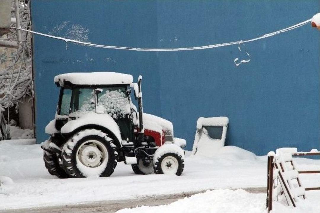 Ardahan&rsquo;da Kar Yağışı Sonrası Kartpostallık G&ouml;r&uuml;nt&uuml;ler