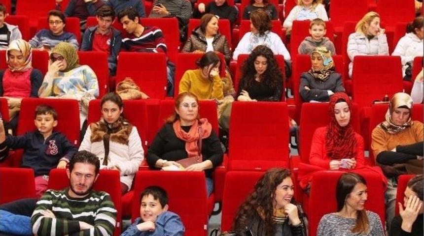 Tiyatro Severler Gkm&rsquo;de Buluştu